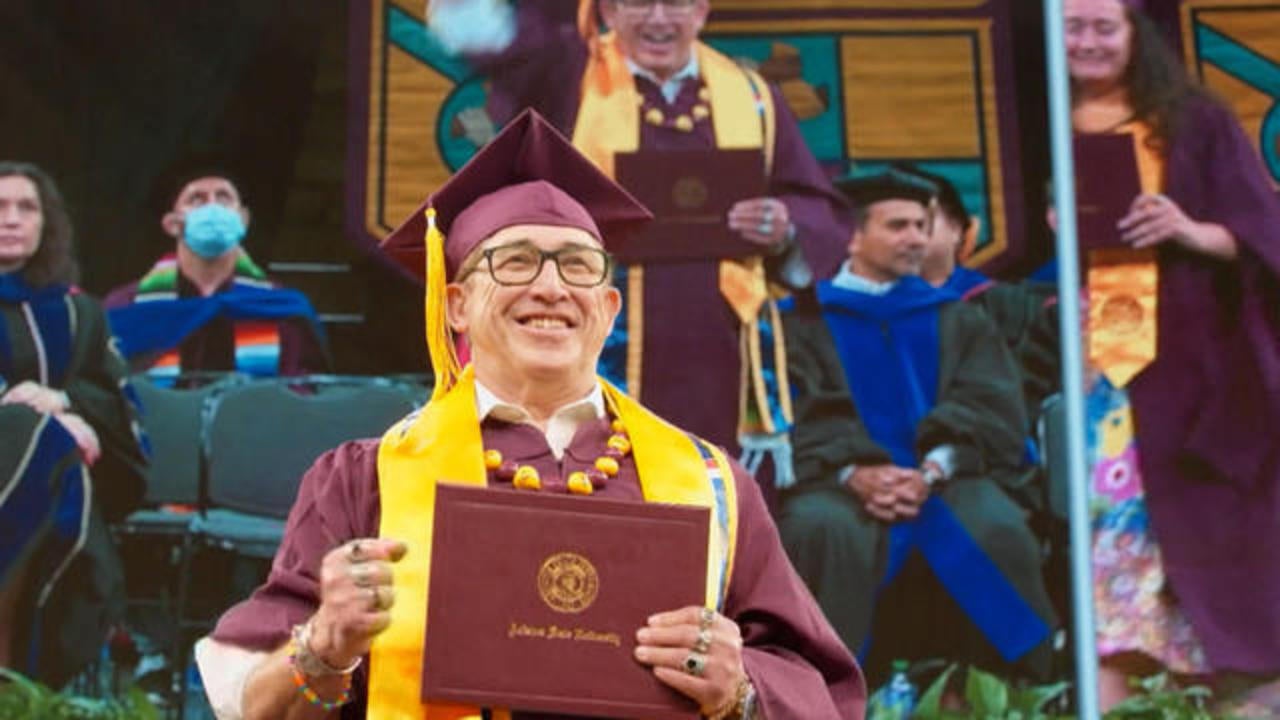 Uber drivers earn college degrees with free tuition from the company